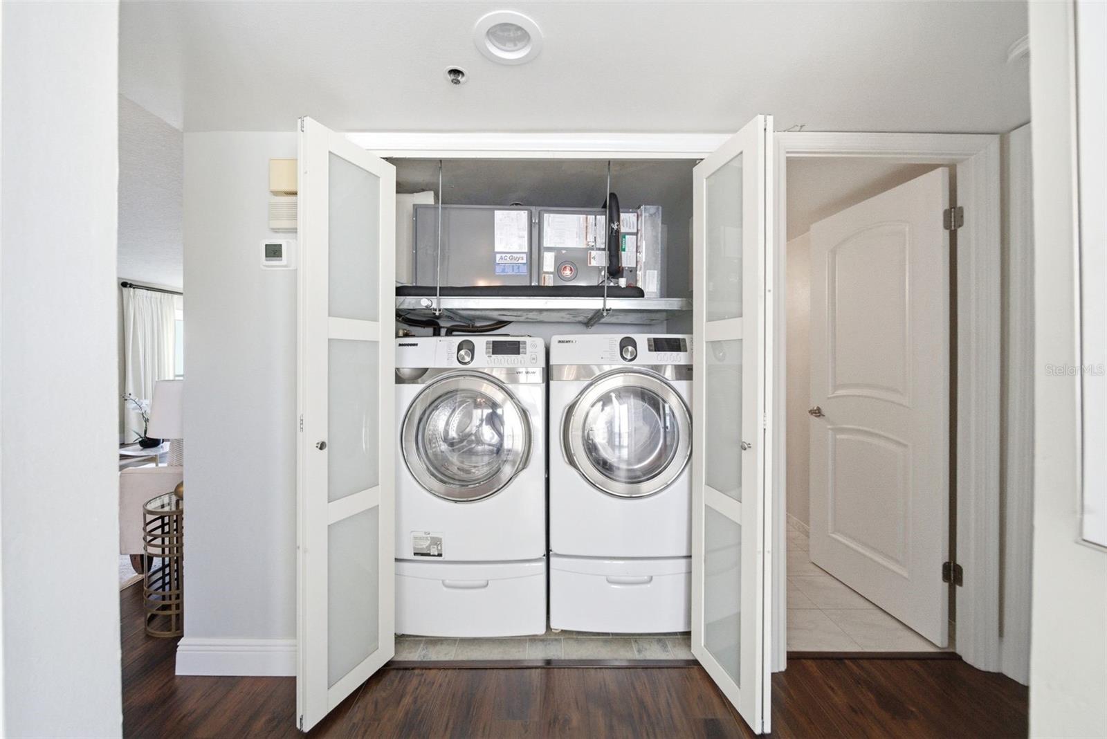 MOORINGS ON LAKE MAITLAND CONDO - Residential
