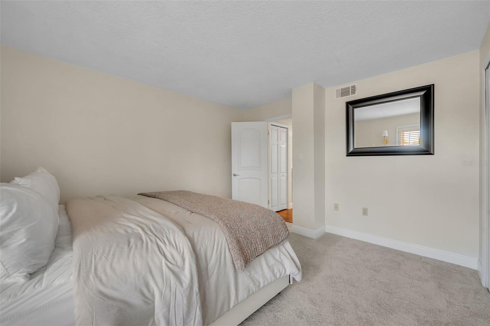 MOORINGS ON LAKE MAITLAND CONDO - Residential