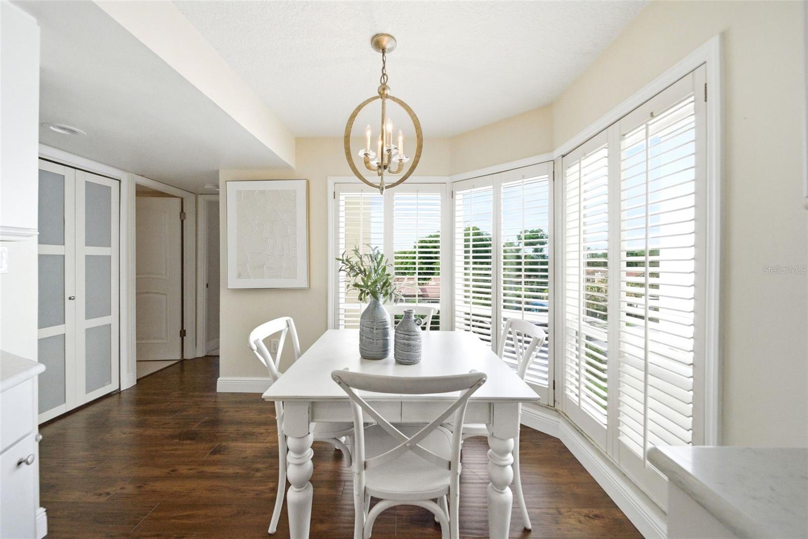 MOORINGS ON LAKE MAITLAND CONDO - Residential