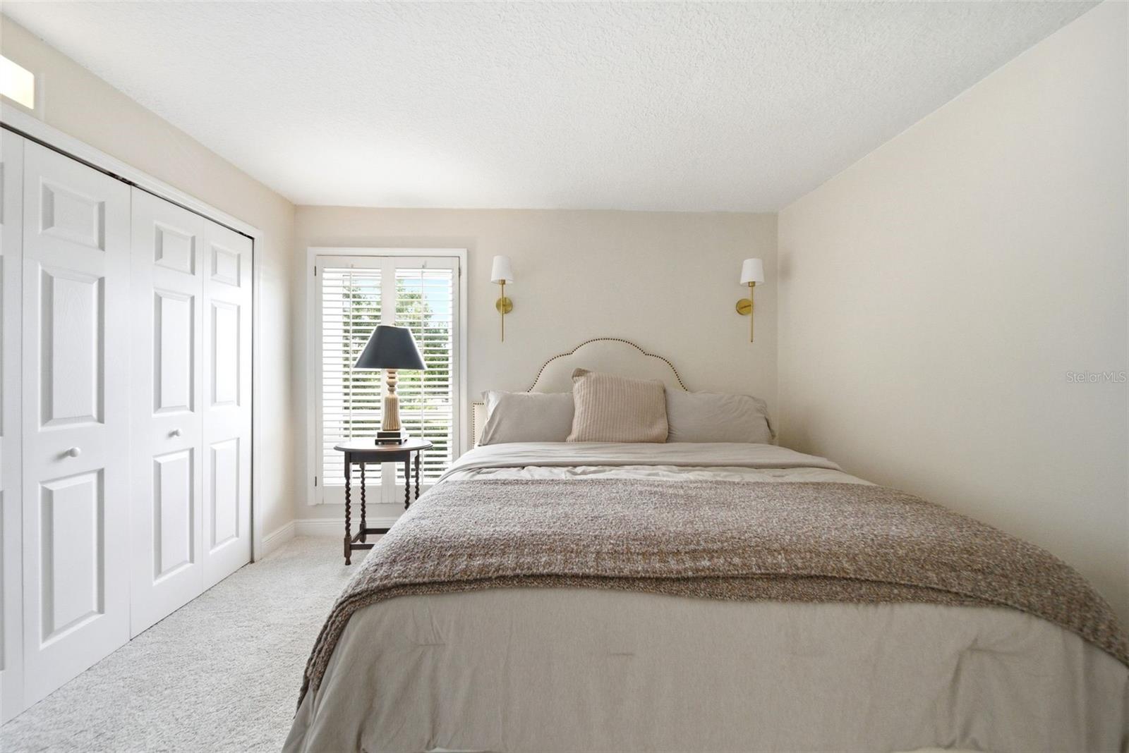 MOORINGS ON LAKE MAITLAND CONDO - Residential