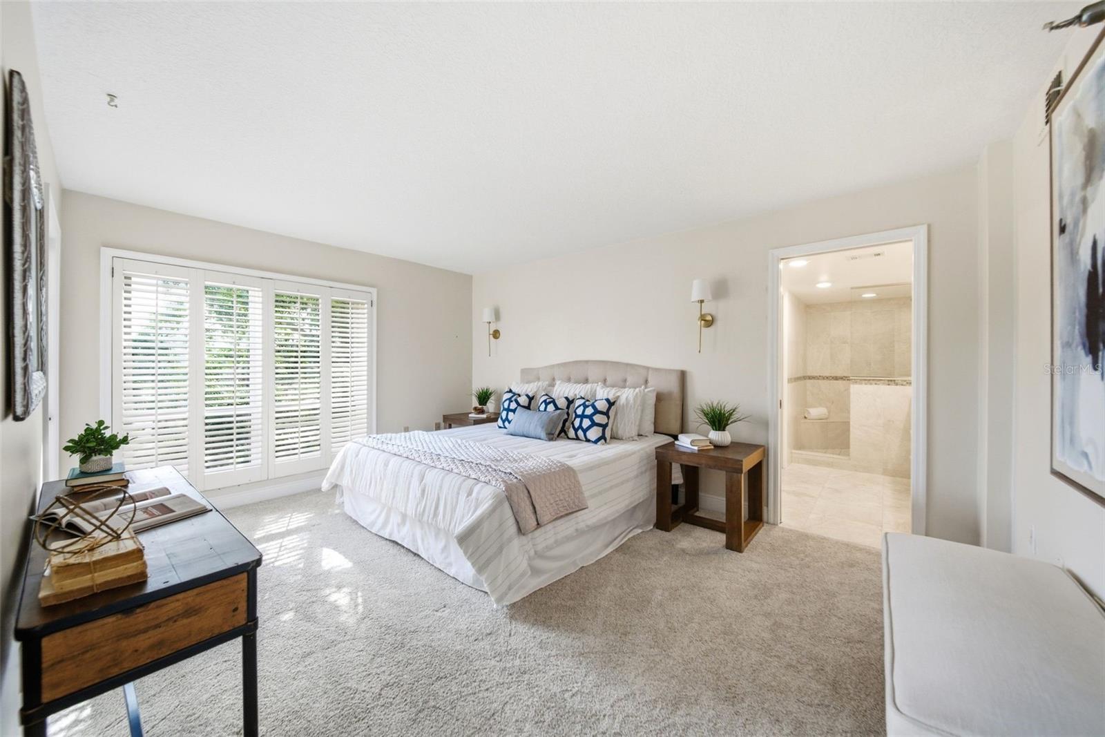 MOORINGS ON LAKE MAITLAND CONDO - Residential
