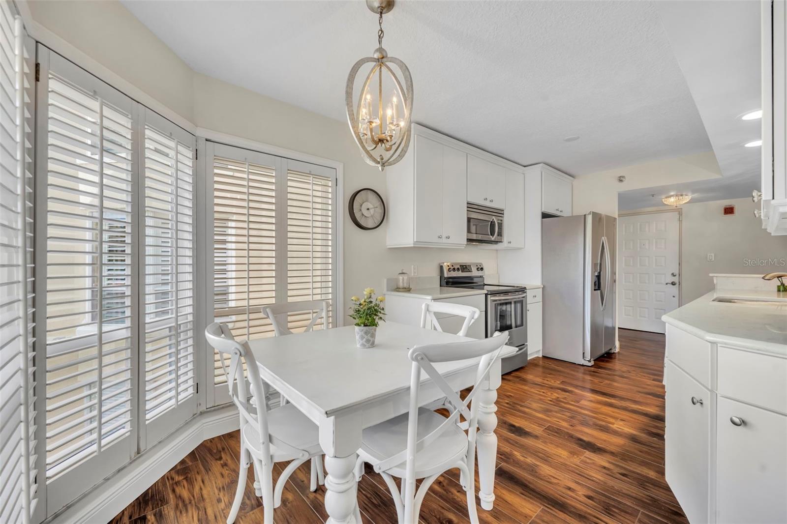 MOORINGS ON LAKE MAITLAND CONDO - Residential