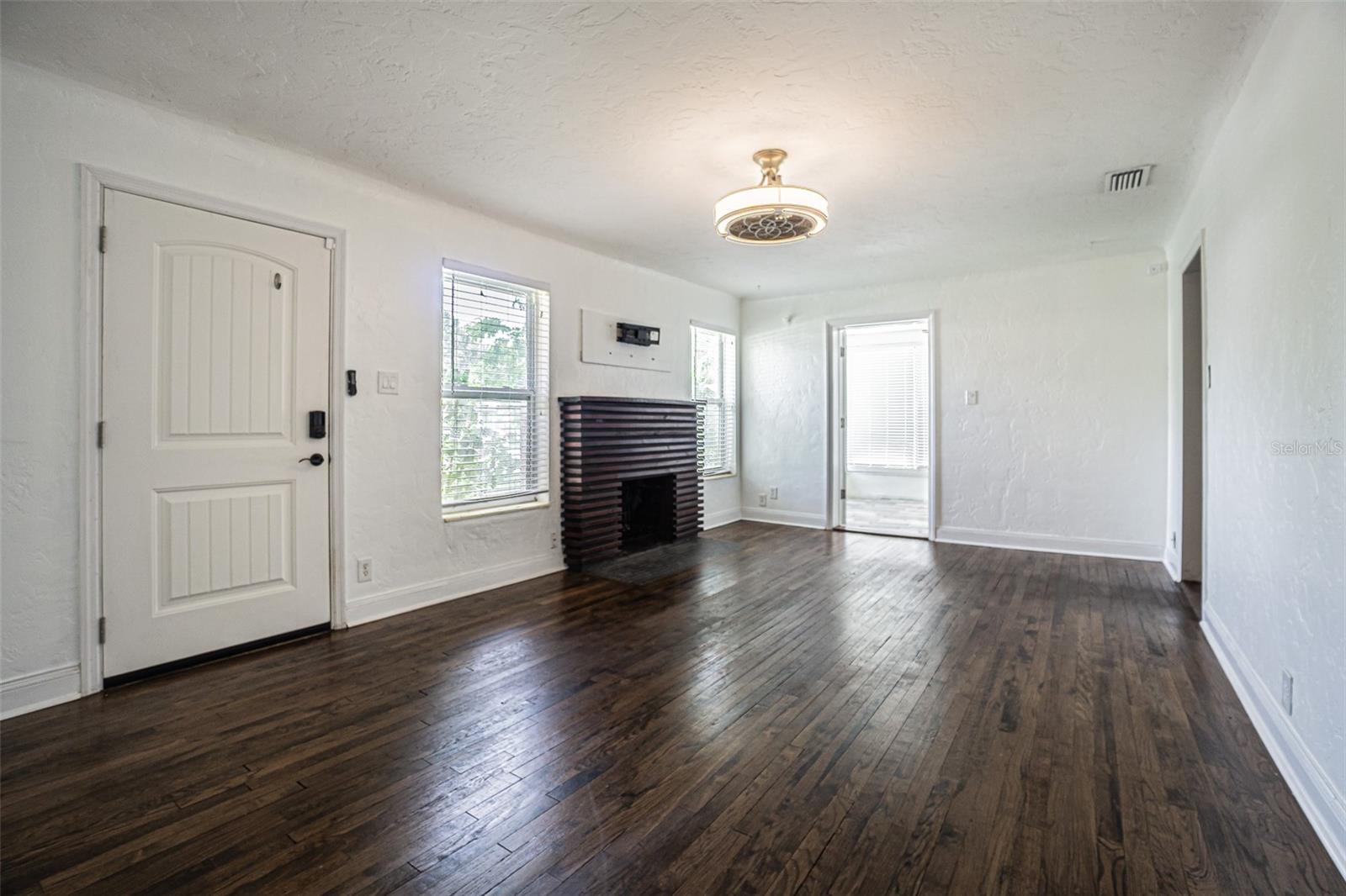 1807 23RD AVENUE N
