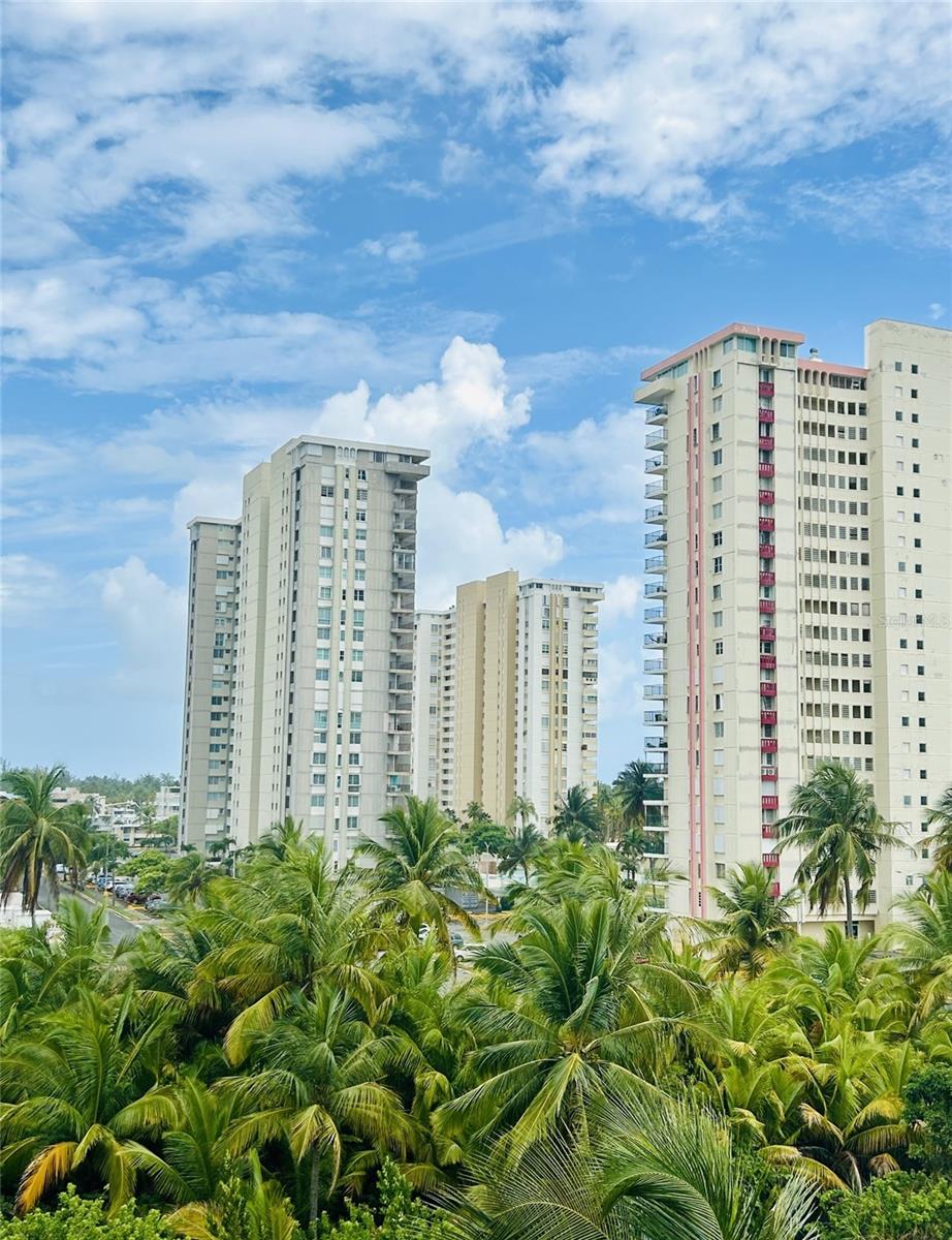 CONDO DOLPHIN TOWER-AT-EAST - Residential