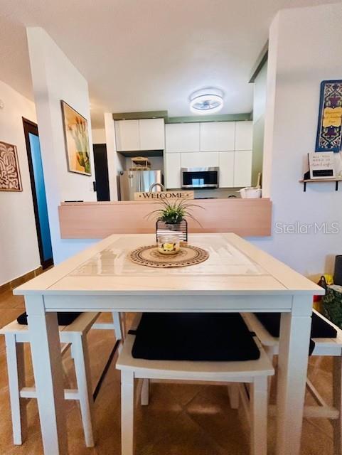 CONDO DOLPHIN TOWER-AT-EAST - Residential