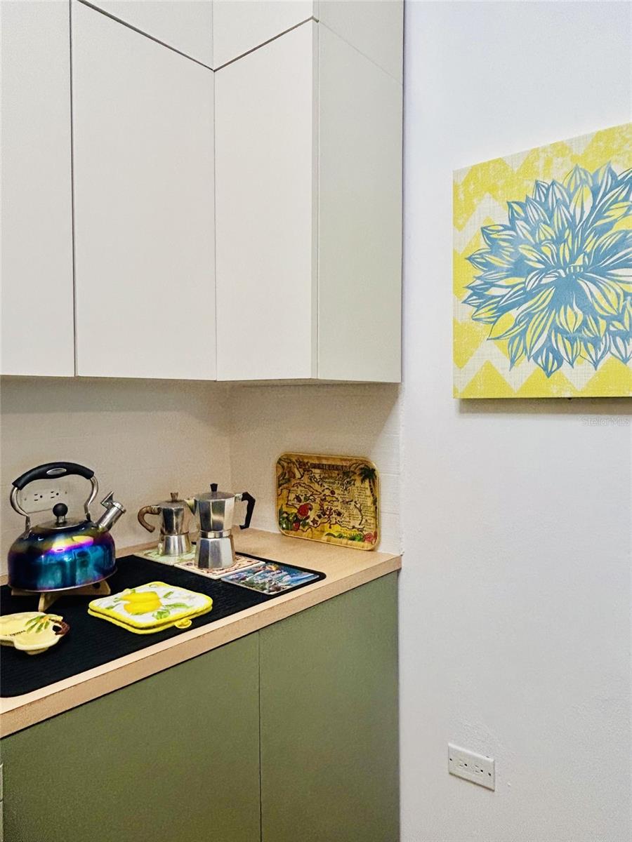 CONDO DOLPHIN TOWER-AT-EAST - Residential