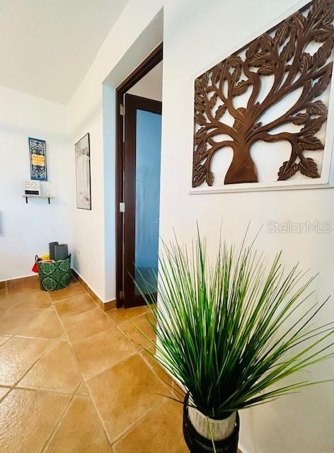 CONDO DOLPHIN TOWER-AT-EAST - Residential