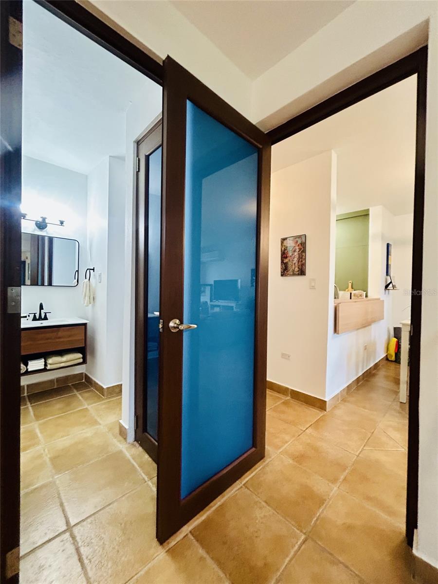 CONDO DOLPHIN TOWER-AT-EAST - Residential