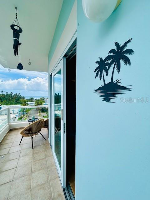 CONDO DOLPHIN TOWER-AT-EAST - Residential