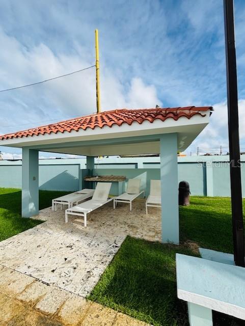 CONDO DOLPHIN TOWER-AT-EAST - Residential