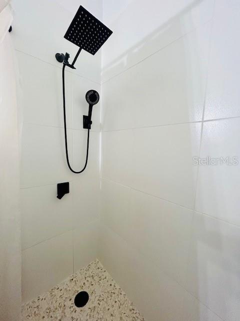 CONDO DOLPHIN TOWER-AT-EAST - Residential