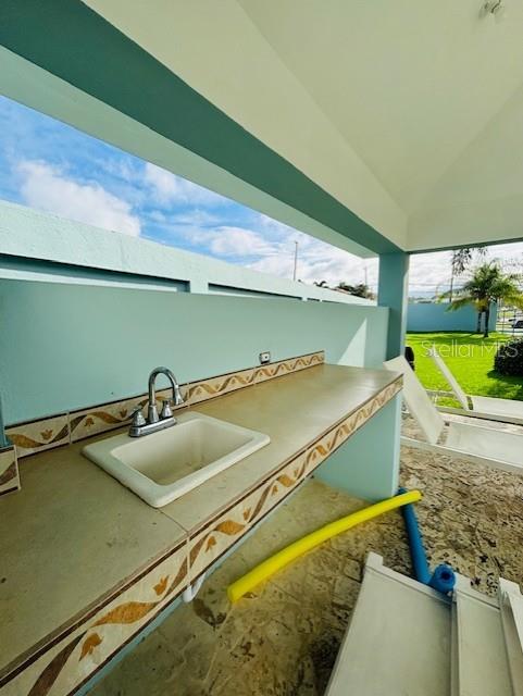 CONDO DOLPHIN TOWER-AT-EAST - Residential