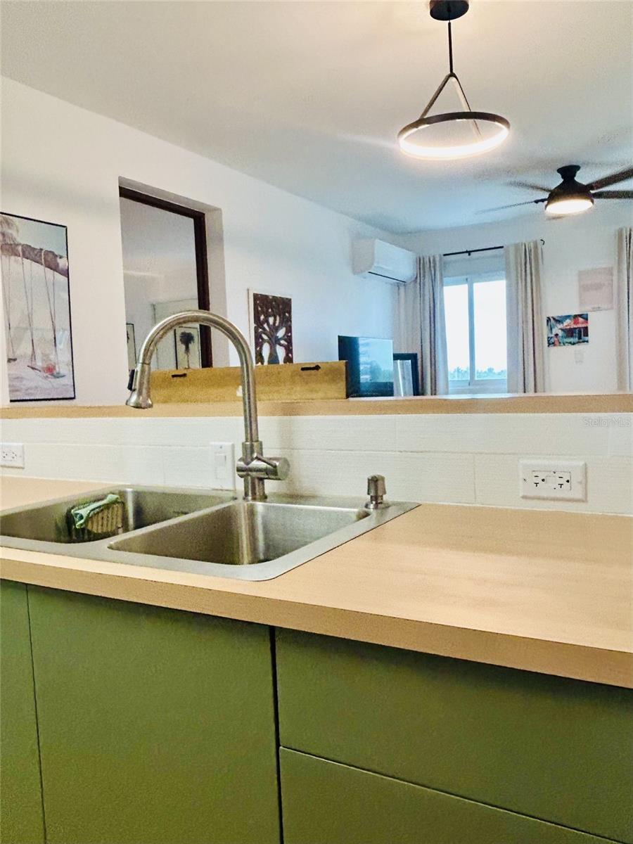 CONDO DOLPHIN TOWER-AT-EAST - Residential