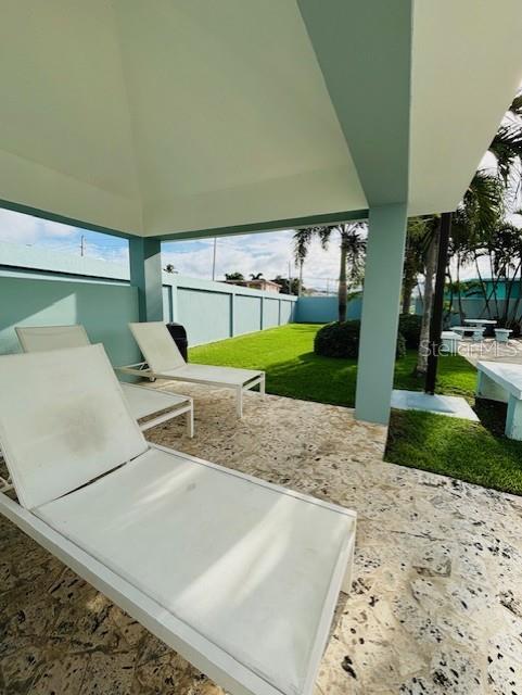 CONDO DOLPHIN TOWER-AT-EAST - Residential