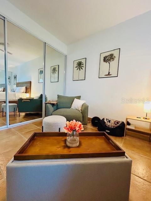 CONDO DOLPHIN TOWER-AT-EAST - Residential