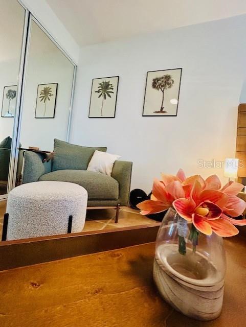 CONDO DOLPHIN TOWER-AT-EAST - Residential