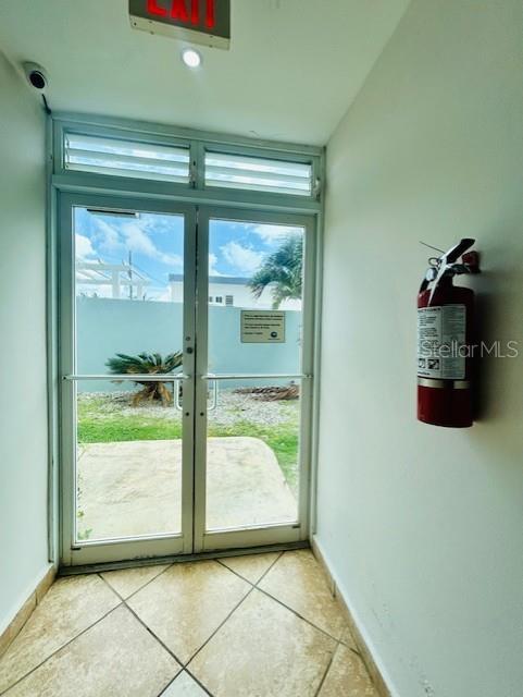 CONDO DOLPHIN TOWER-AT-EAST - Residential