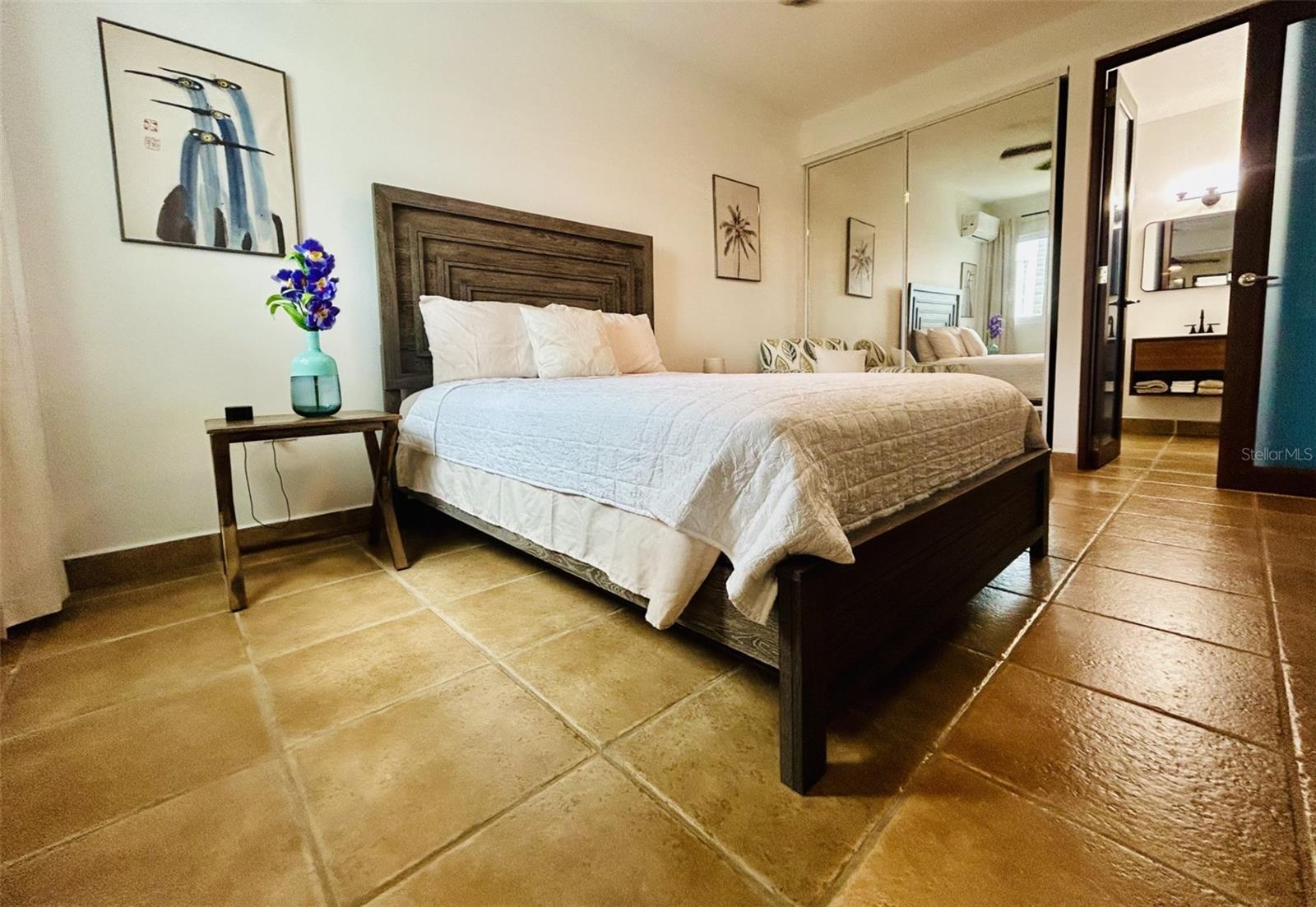 CONDO DOLPHIN TOWER-AT-EAST - Residential