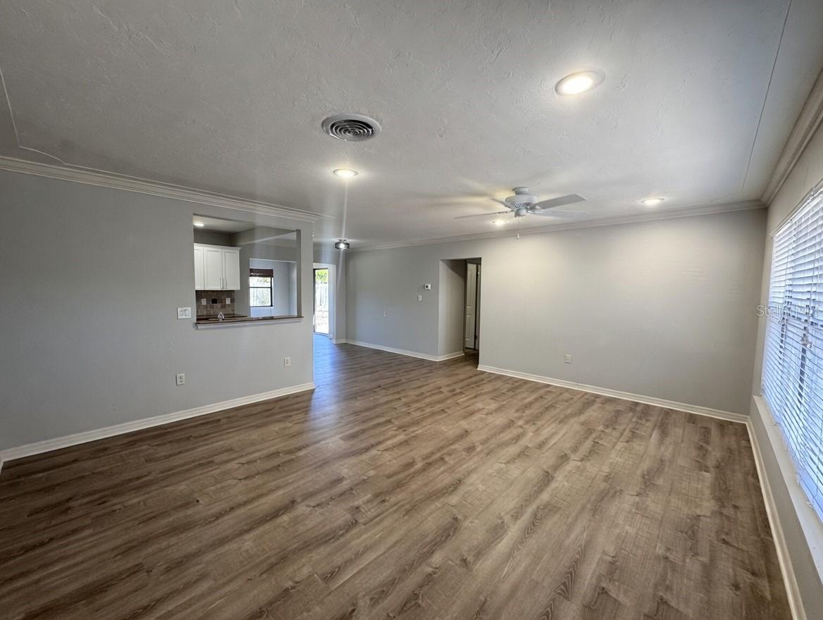 SOUTH GATE - Residential