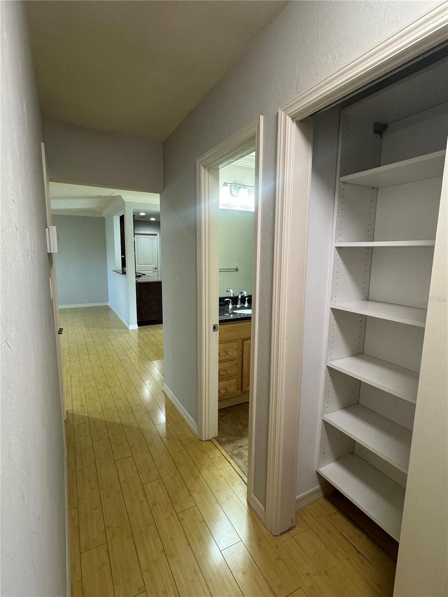 SOUTH GATE - Residential