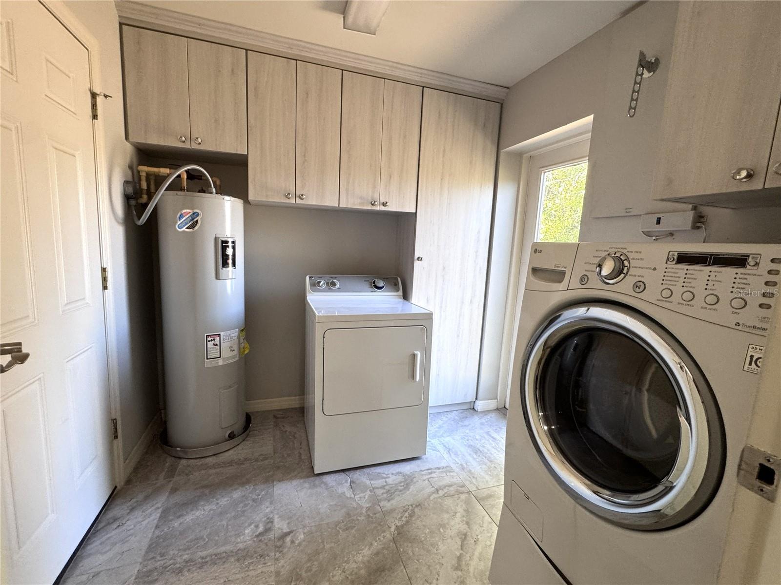 SOUTH GATE - Residential