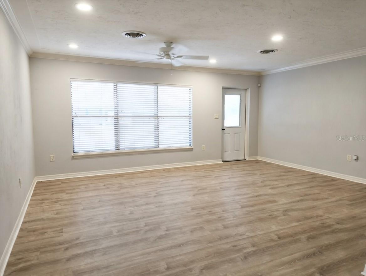 SOUTH GATE - Residential