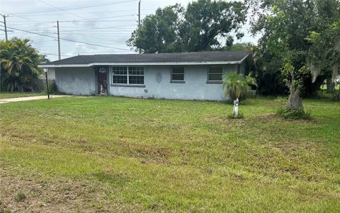 A home in PUNTA GORDA