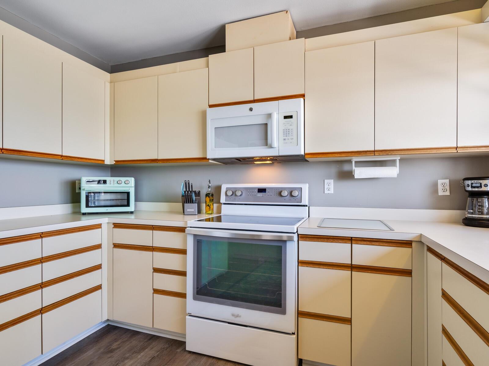 CASEY KEY - Residential