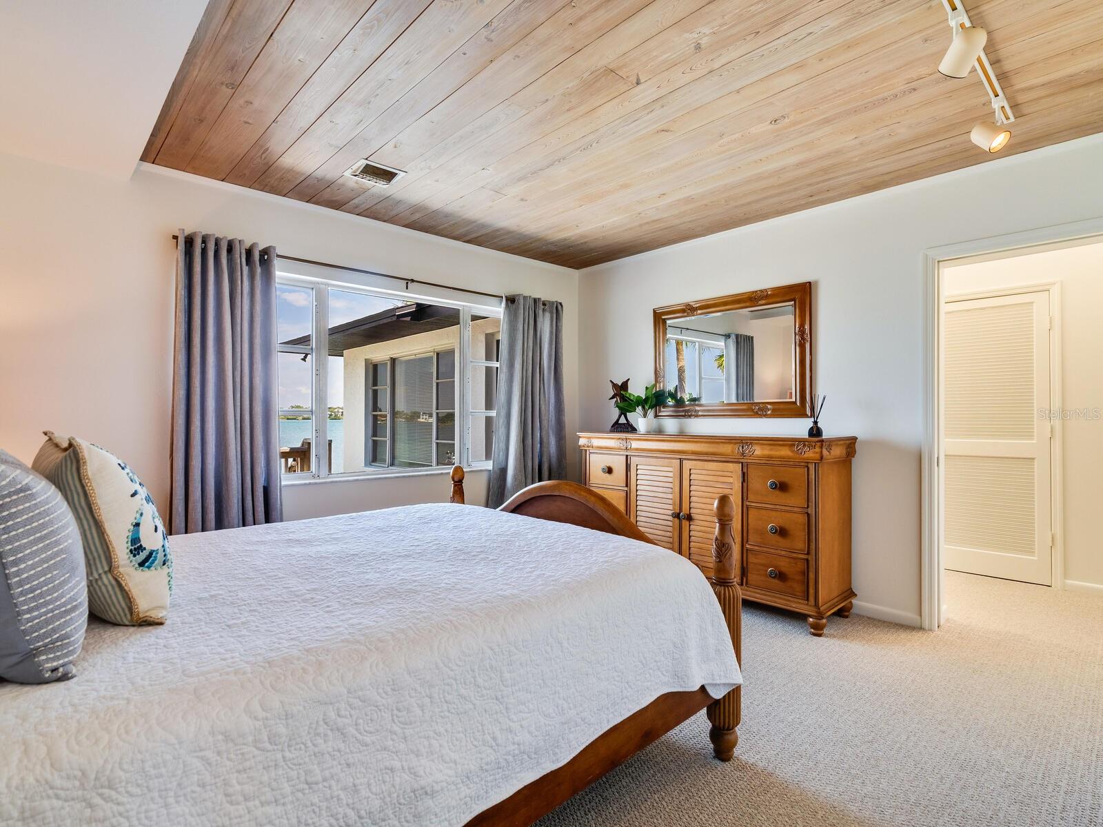 CASEY KEY - Residential