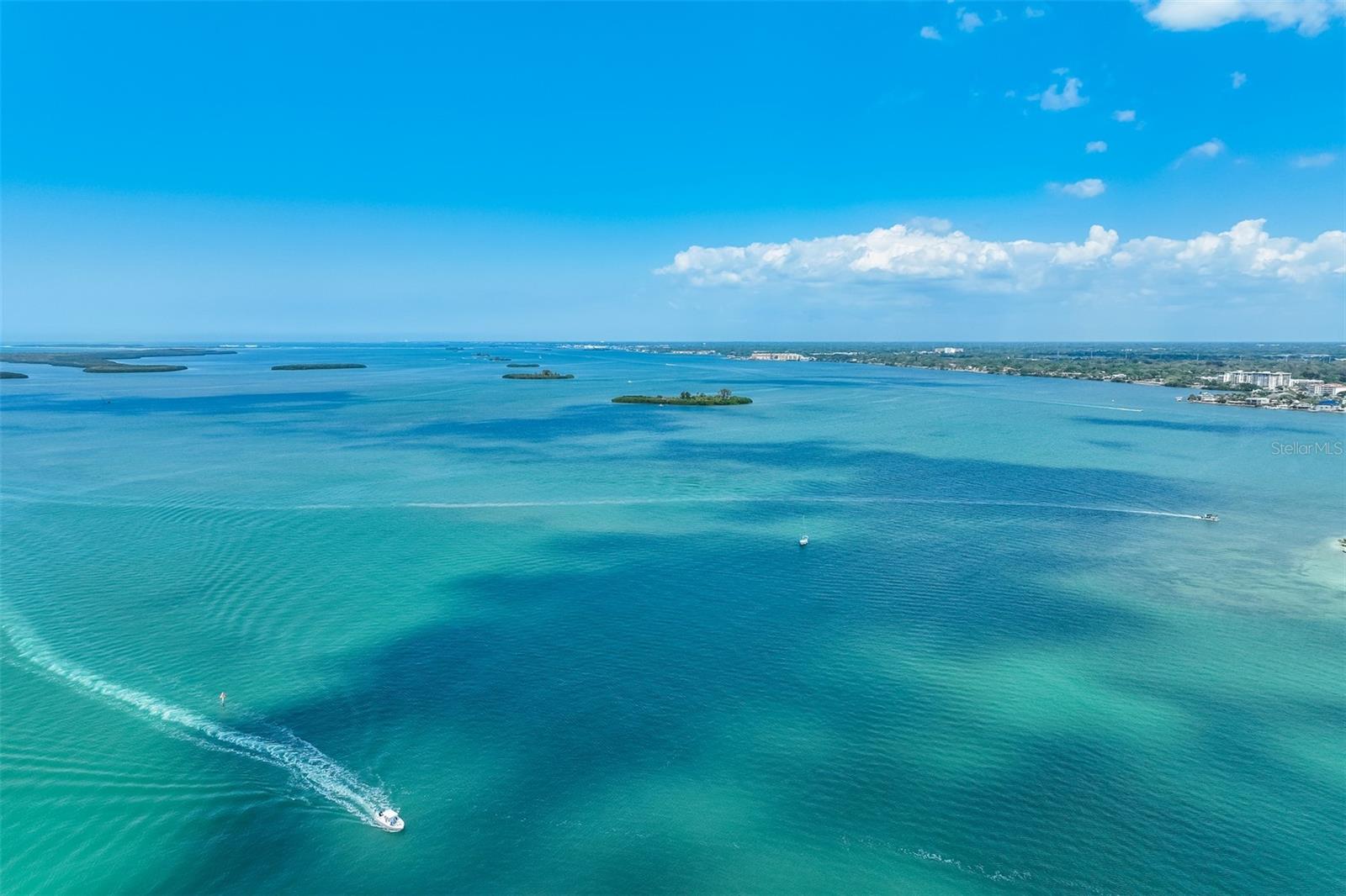 ISLAND ESCAPE CONDO - Residential