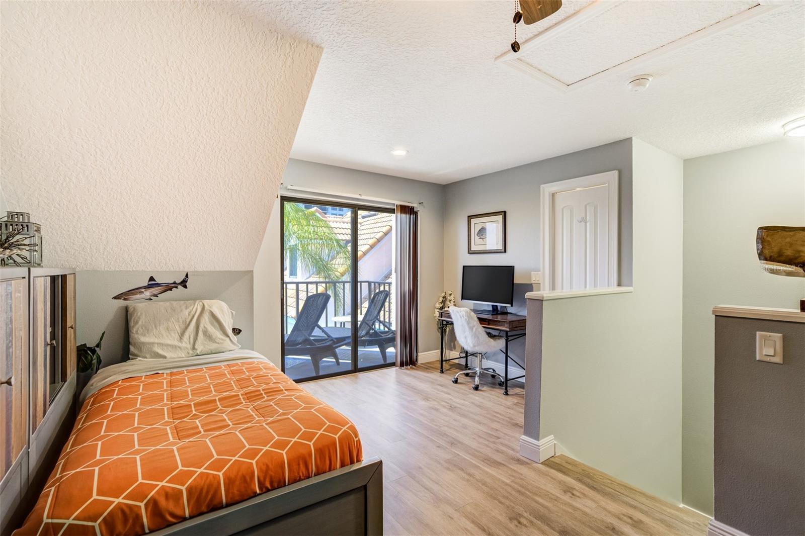 ISLAND ESCAPE CONDO - Residential