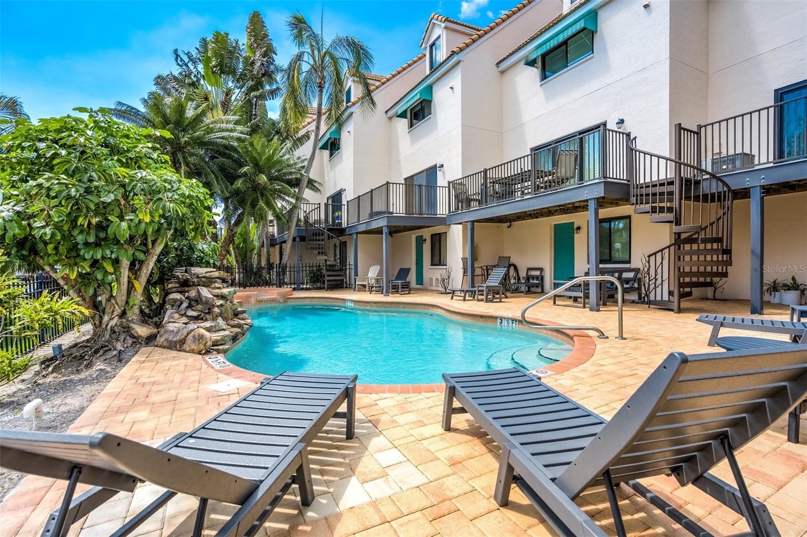 ISLAND ESCAPE CONDO - Residential