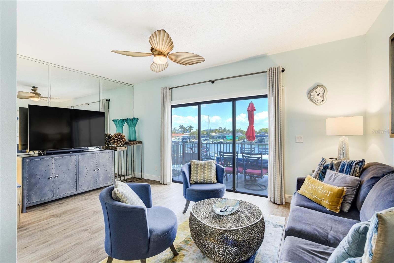 ISLAND ESCAPE CONDO - Residential