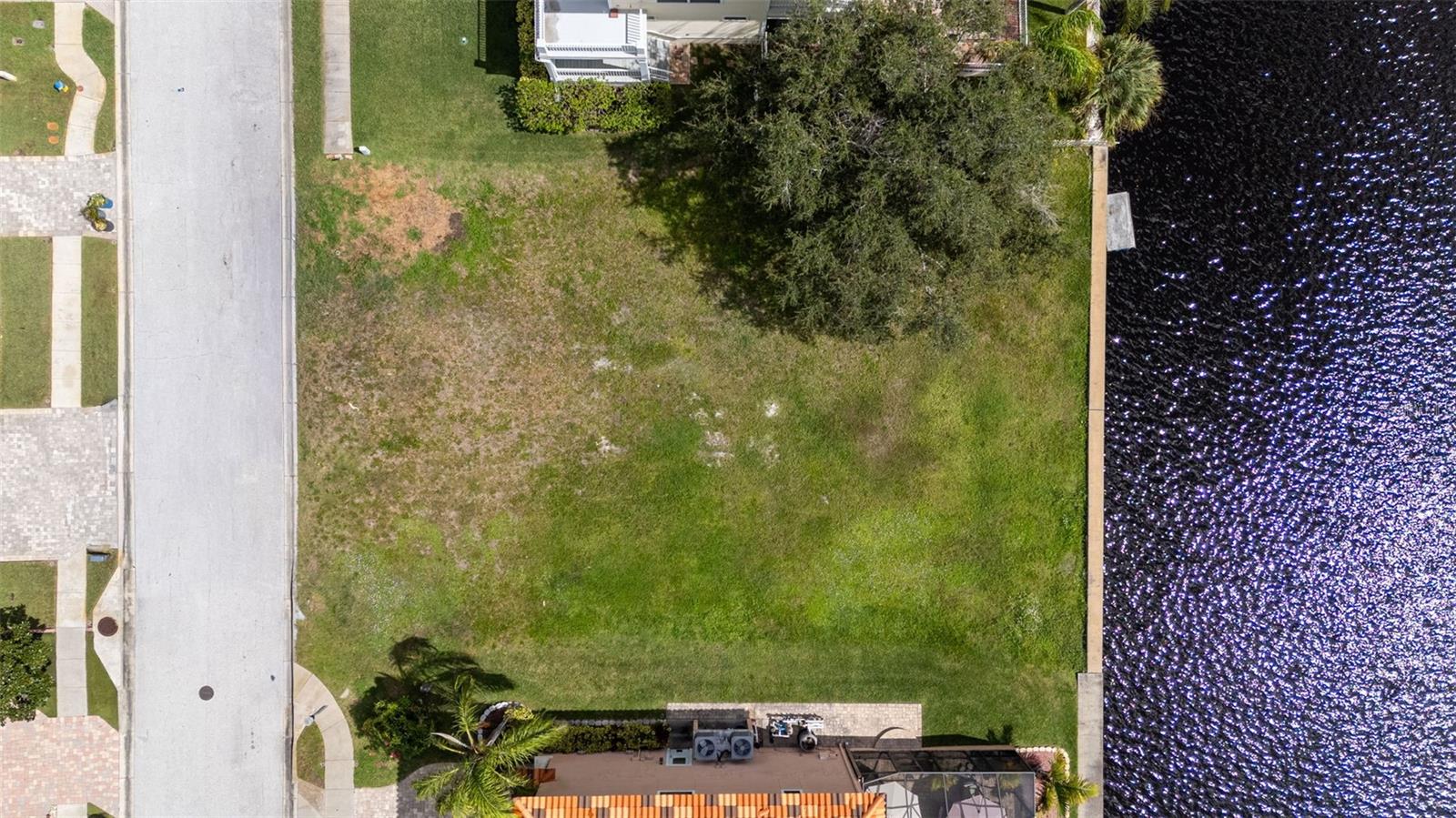 WHITCOMB POINT - Land