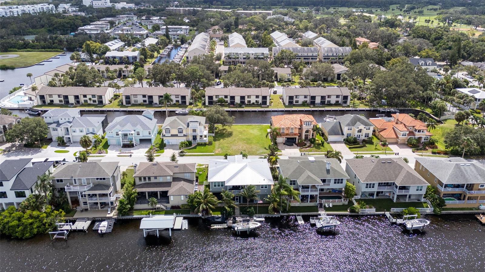 WHITCOMB POINT - Land