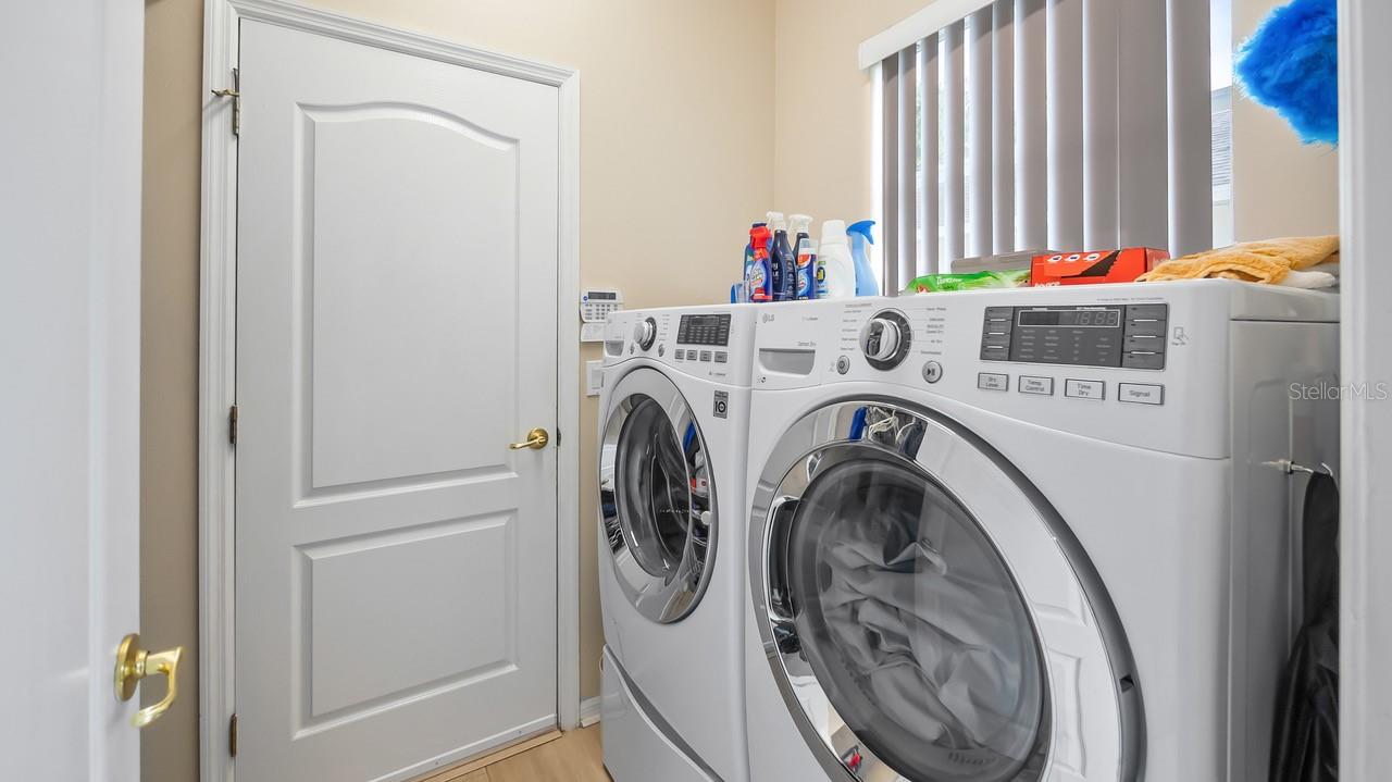 CAMBRIDGE AT KINGS RIDGE - Residential