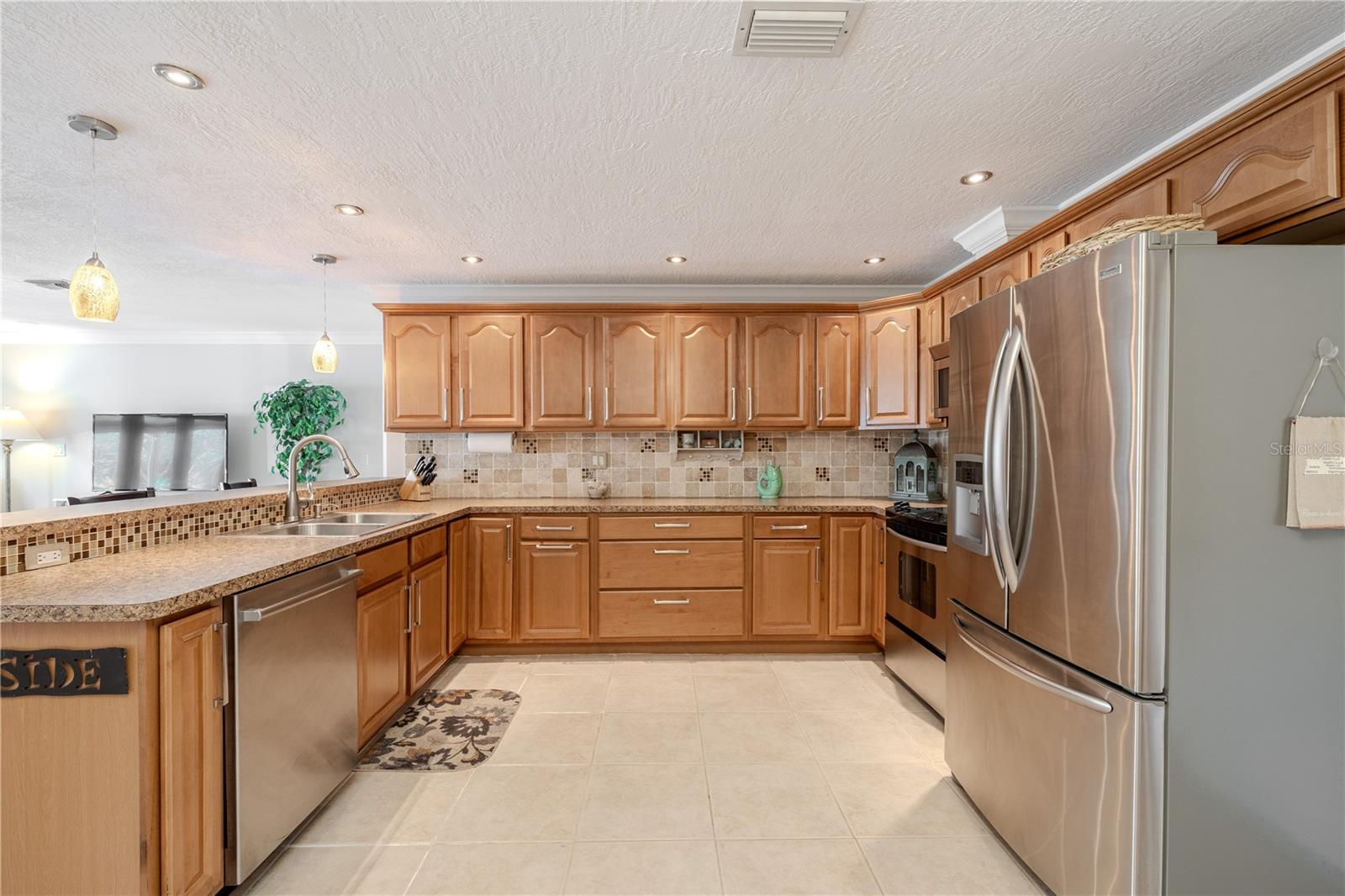 LAKE SHORE ESTATES 3RD ADD - Residential