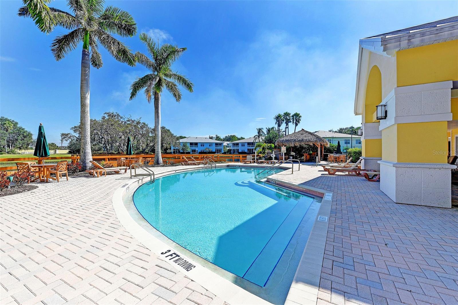 BAYPOINTE VISTA 2 - Residential Lease