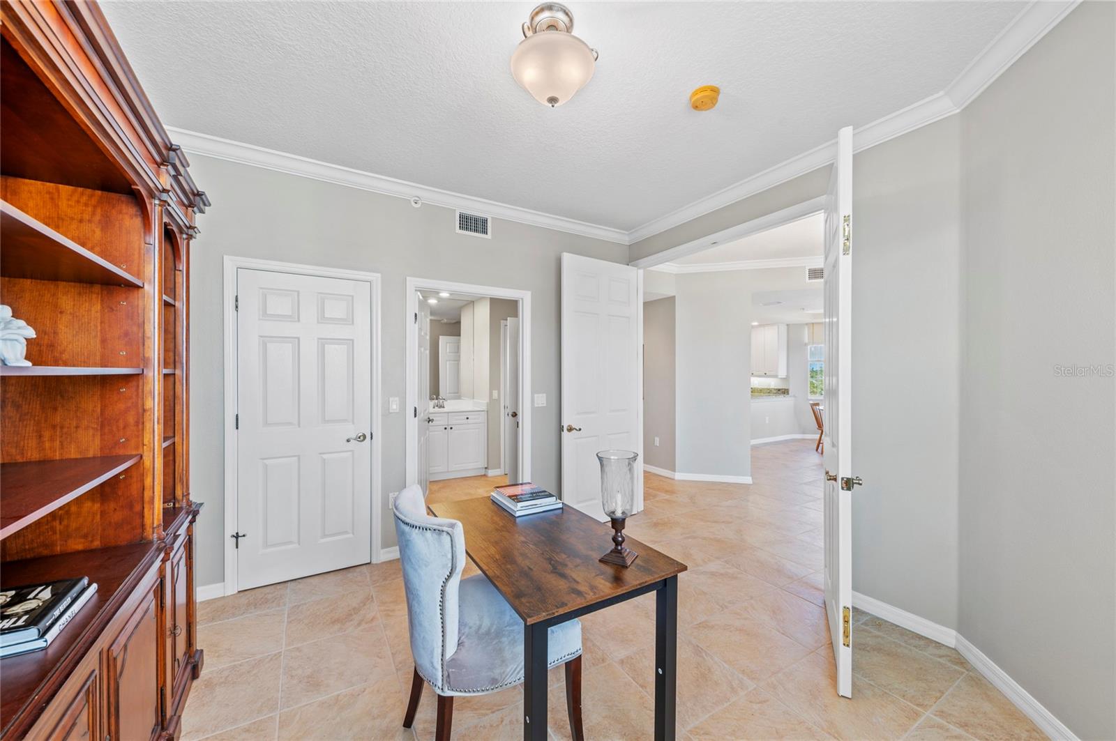 BAYPOINTE VISTA 2 - Residential Lease