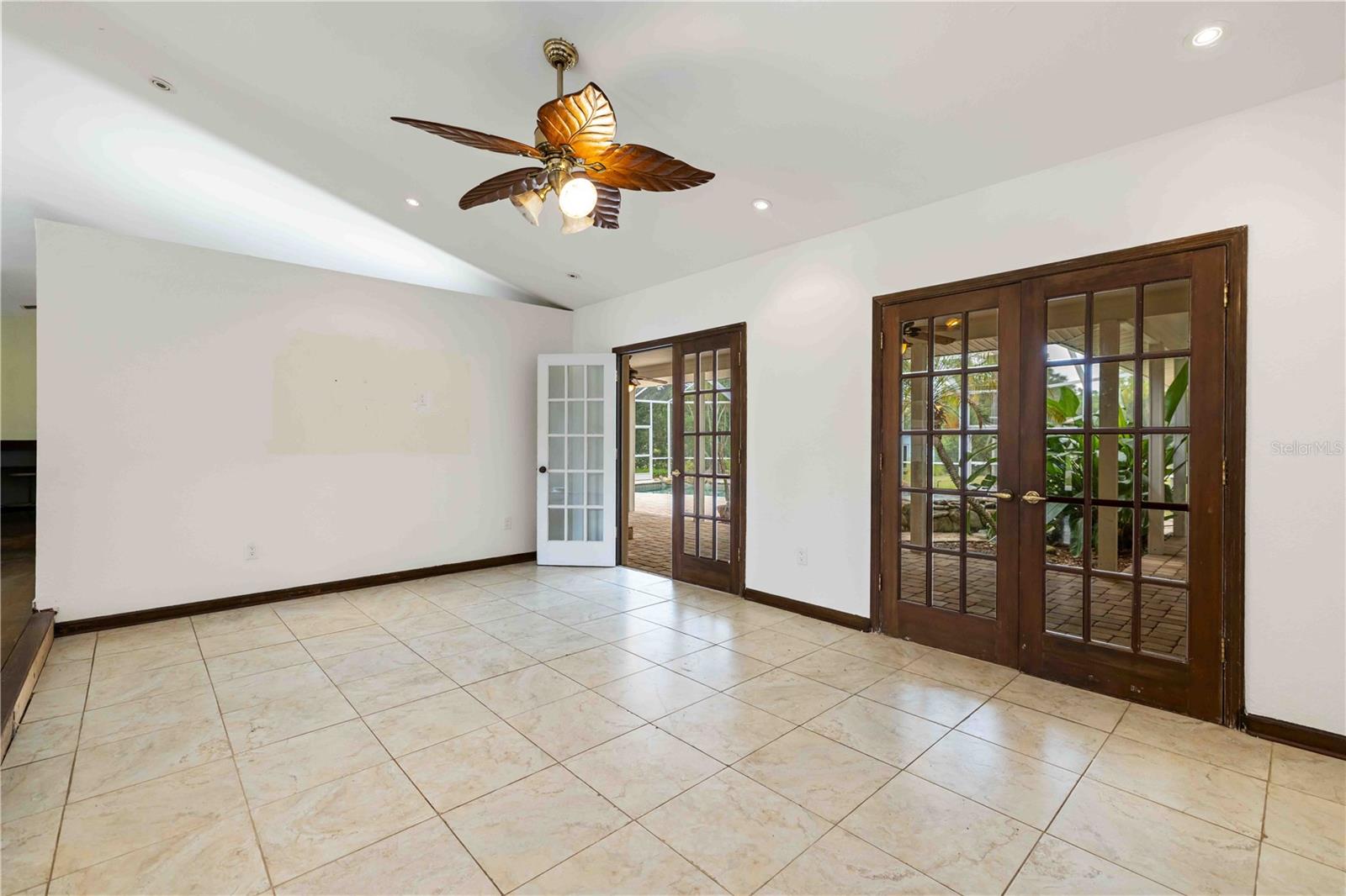 RACIMO RANCHES - Residential