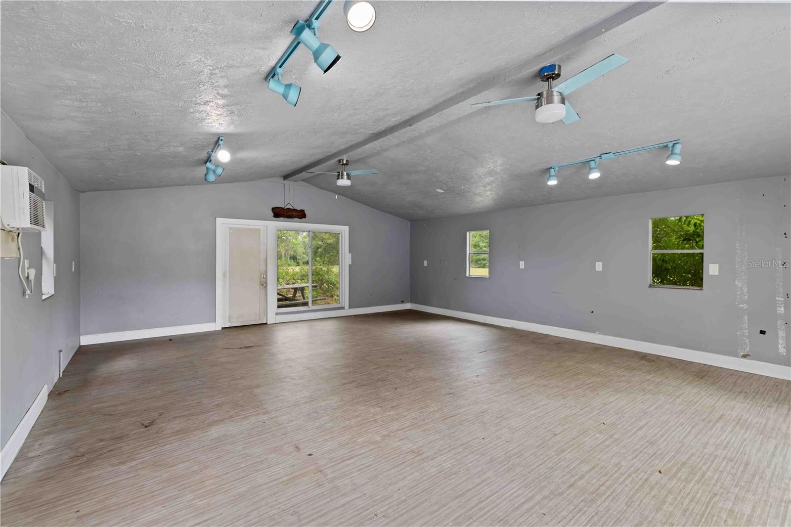 RACIMO RANCHES - Residential