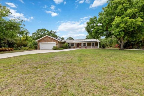 Photo of 7535 Castle Drive, Sarasota, FL 34240 (MLS # A4689424)