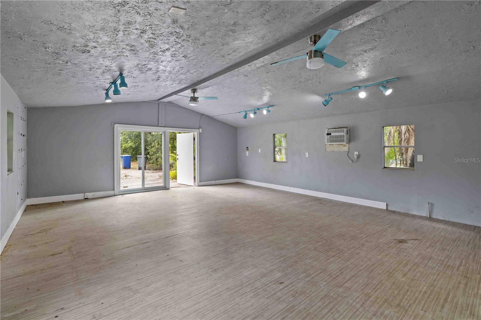 RACIMO RANCHES - Residential