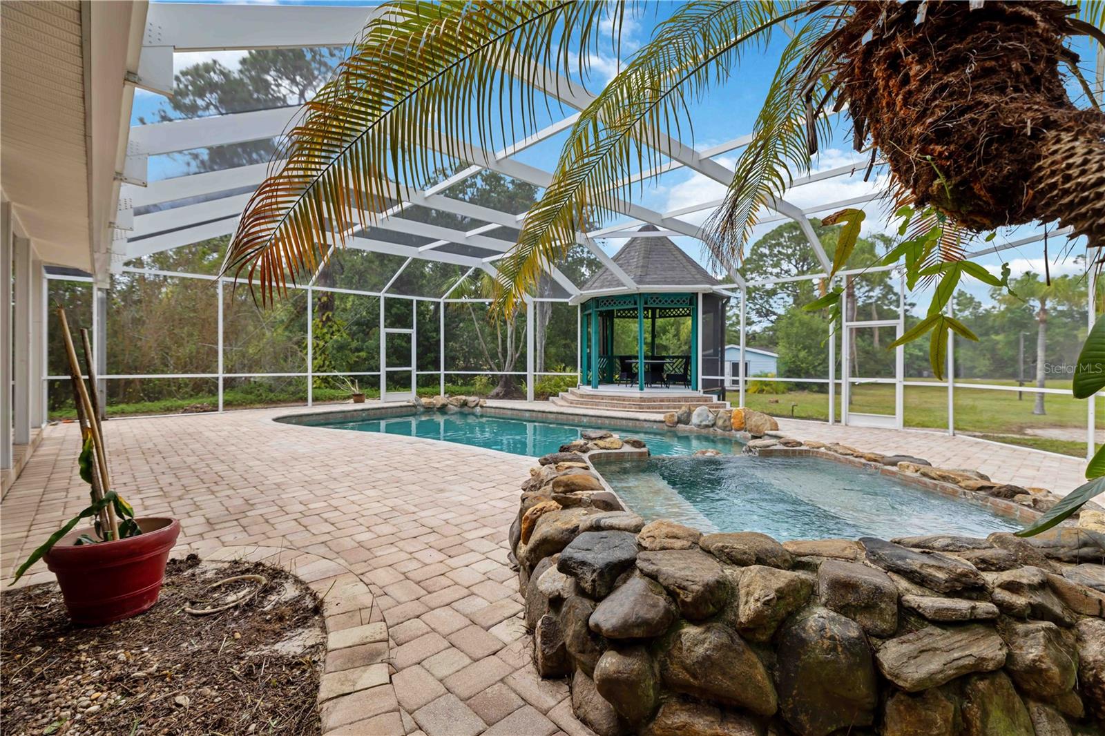 RACIMO RANCHES - Residential