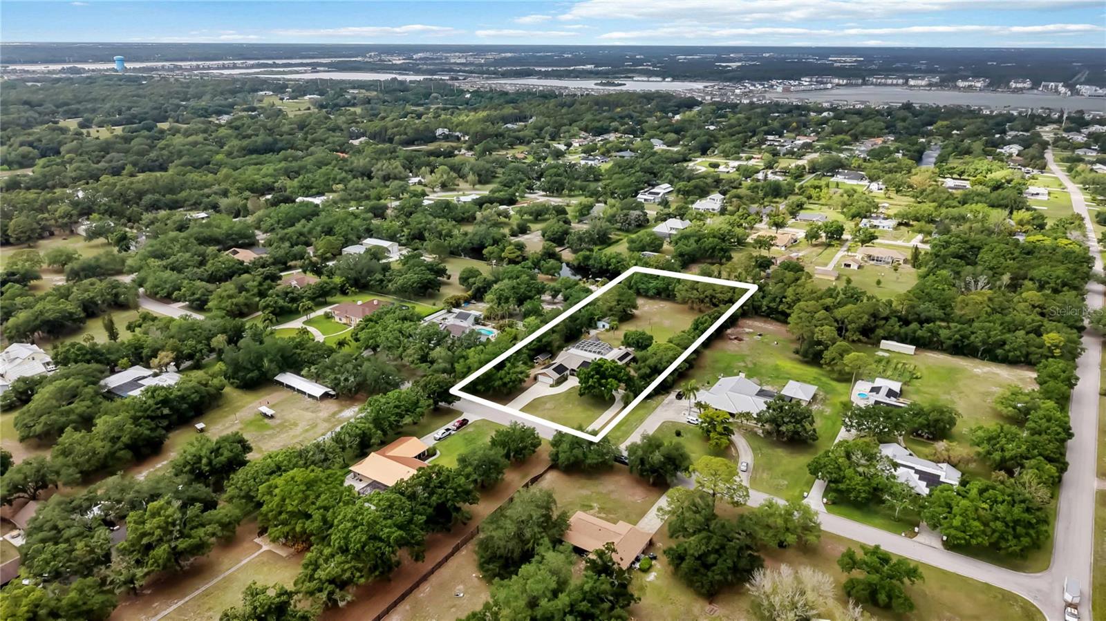 RACIMO RANCHES - Residential