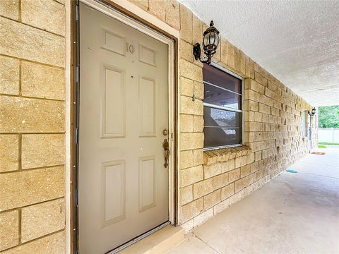 Tiny photo for 2837 NE 3rd Street #103, Ocala, FL 34470 (MLS # OM730044)
