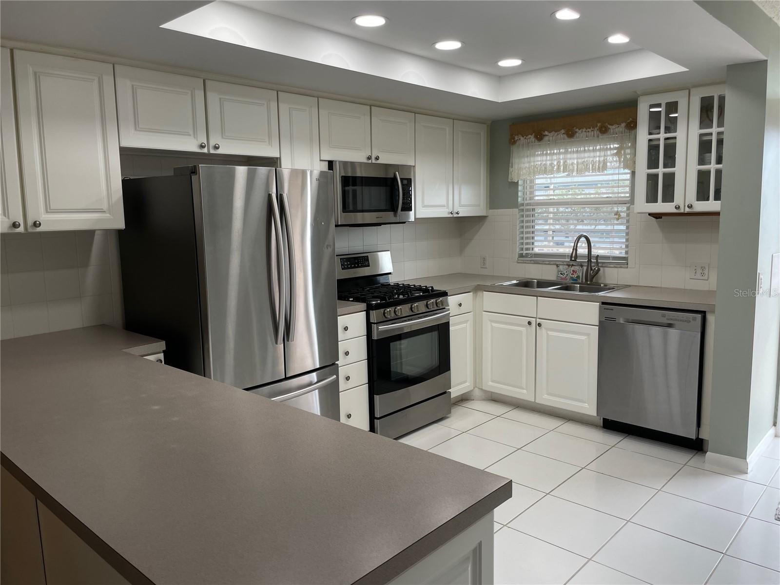 1847 SHORE DRIVE S 316