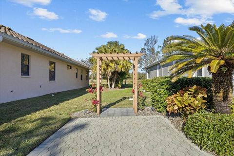 A home in PARRISH