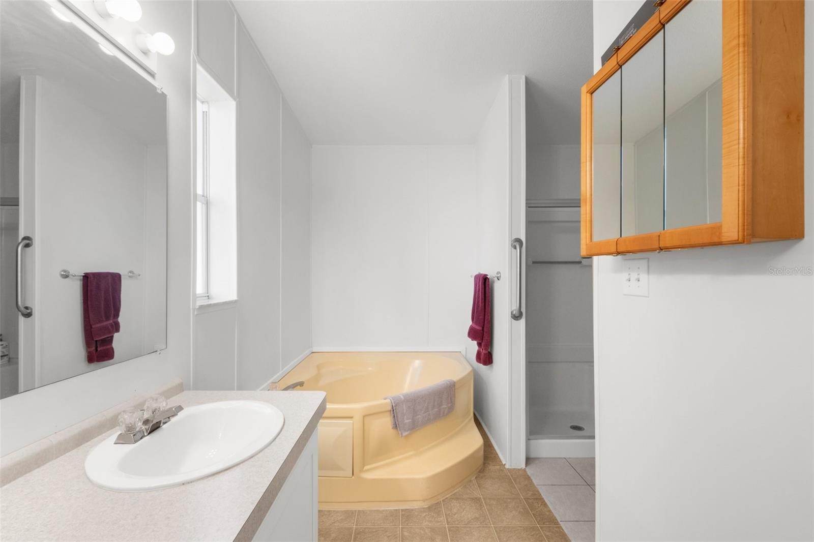 TANGERINE ESTATES - Residential