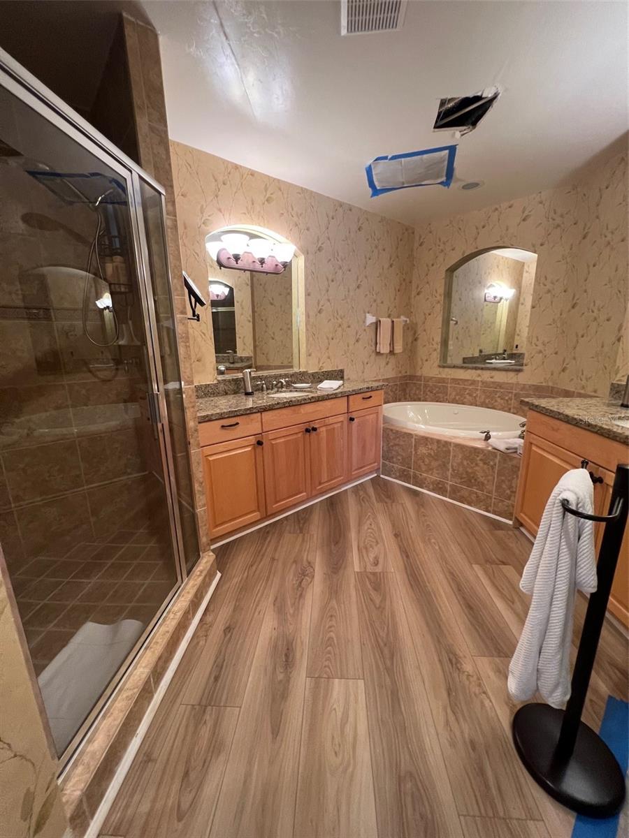 BELLA LAGO/VIVANTE XX - Residential Lease